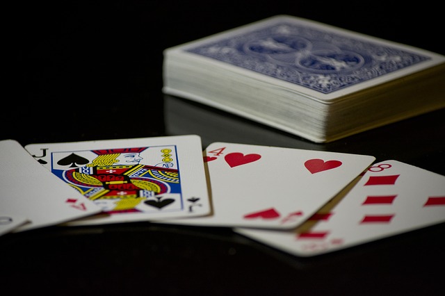 Blackjack’da Kazanma Sanatı: Bonuslarla Akıllı Oynayın